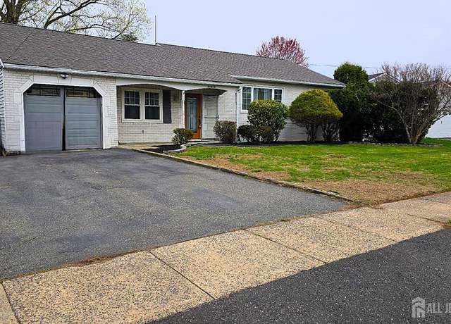 Property at 22 Delaney Ct, South Plainfield, NJ 07080, 3 beds, 2.5 baths