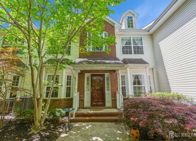 Property at 60 Forest Dr, Piscataway, NJ 08854, 2 beds, 2.5 baths