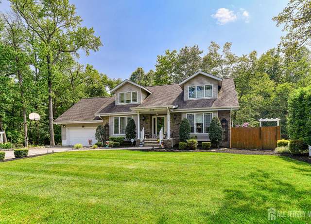 Property at 346 Wood Ave, North Brunswick, NJ 08902, 5 beds, 4 baths