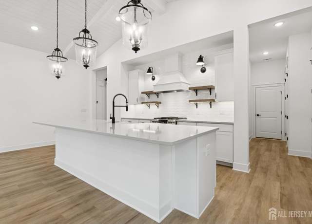 Property at 19 Brewer Way #43, Plainsboro, NJ 08536, 2 beds, 2.5 baths