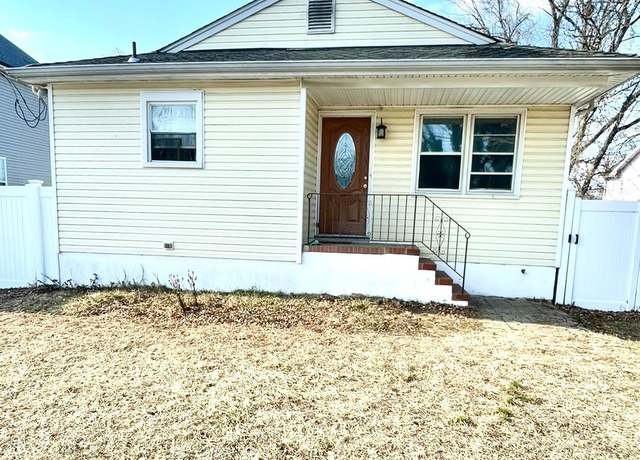 Property at 976 Woodmere Dr, Keyport, NJ 07735, 3 beds, 2.5 baths