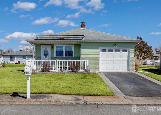 Property at 230 Charlotteville Dr N, Toms River, NJ 08757, 2 beds, 1 bath