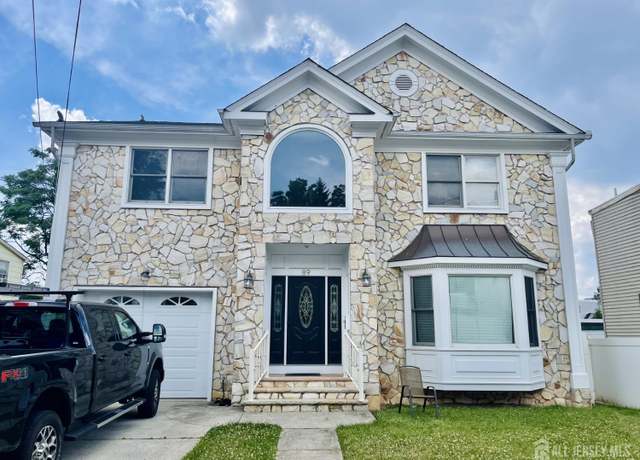 Property at 89 Sharot St, Carteret, NJ 07008, 5 beds, 2.5 baths