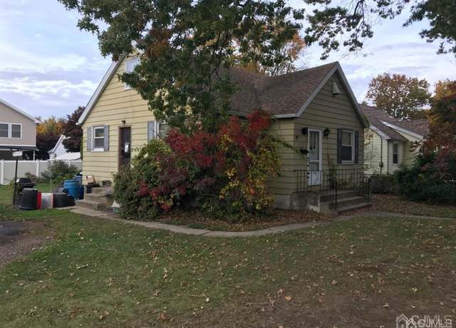 Property at 2 Anne St, South River, NJ 08882, 2 beds, 1 bath