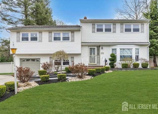 Property at 360 Cindy St, Old Bridge, NJ 08857, 5 beds, 2.5 baths