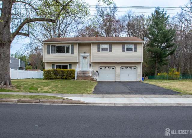 Property at 67 Janice Dr, Spotswood, NJ 08884, 4 beds, 1.5 baths