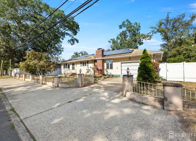 Property at 6 Monmouth Rd, Middlesex, NJ 08831, 3 beds, 3 baths
