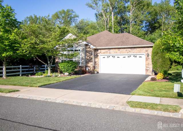 Property at 128 Fontaine Ct, Monroe, NJ 08831, 2 beds, 2 baths