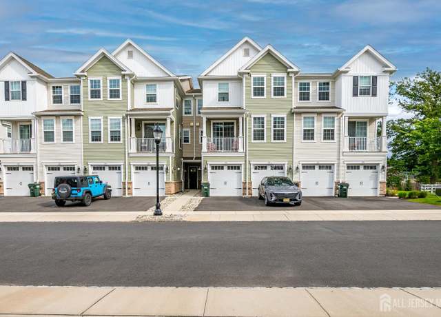 Property at 224 Park Ln, Dunellen, NJ 08812, 2 beds, 3 baths