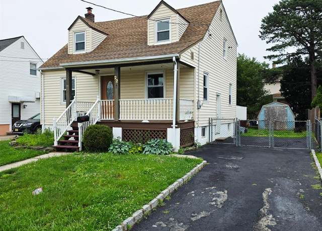 Property at 22 State St, Carteret, NJ 07008, 4 beds, 2 baths