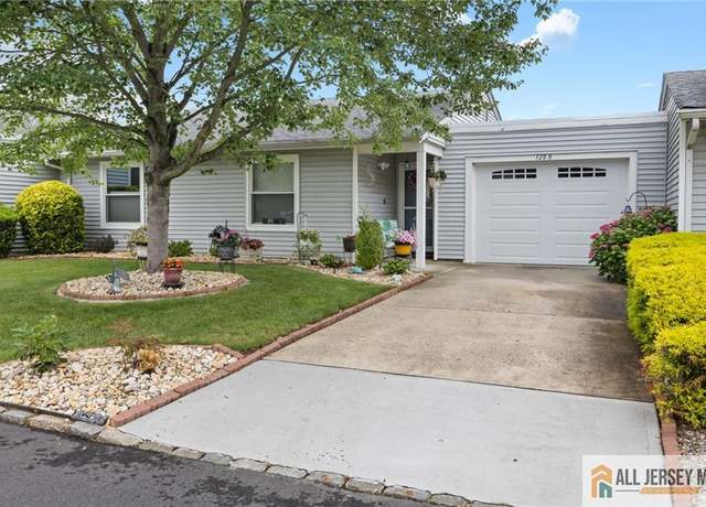 Property at 128 Balsam Plz Unit 128B, Monroe, NJ 08831, 2 beds, 2 baths