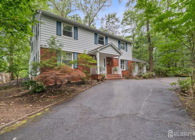 Property at 910 Curtis Pl, North Brunswick, NJ 08902, 5 beds, 3.5 baths