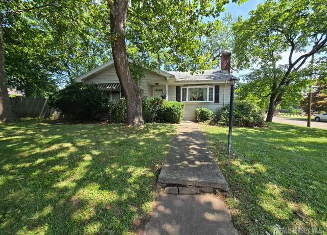 Property at 1499 La Rose Ave, North Brunswick, NJ 08902, 3 beds, 1.5 baths
