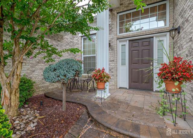 Property at 103 Riviera Dr, Monroe, NJ 08831, 2 beds, 2 baths