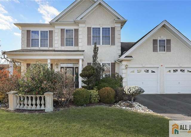 Property at 79 Riviera Dr, Monroe, NJ 08831, 4 beds, 3 baths
