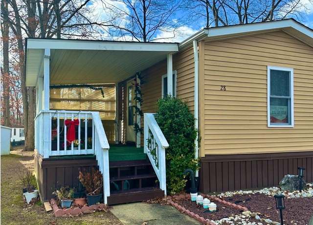 Property at 28 Dickens Rd, North Brunswick, NJ 08902, 2 beds, 2 baths