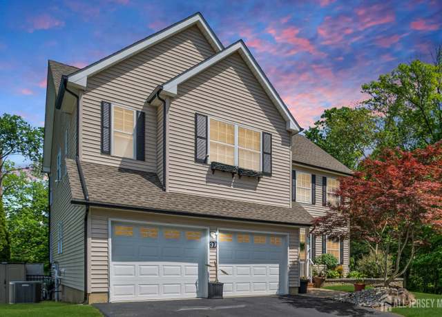 Property at 37 Helene St, Old Bridge, NJ 08857, 4 beds, 2.5 baths