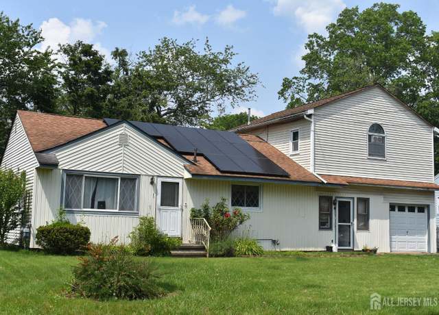 Property at 126 Lakeside Dr, Piscataway, NJ 08854, 4 beds, 2.5 baths