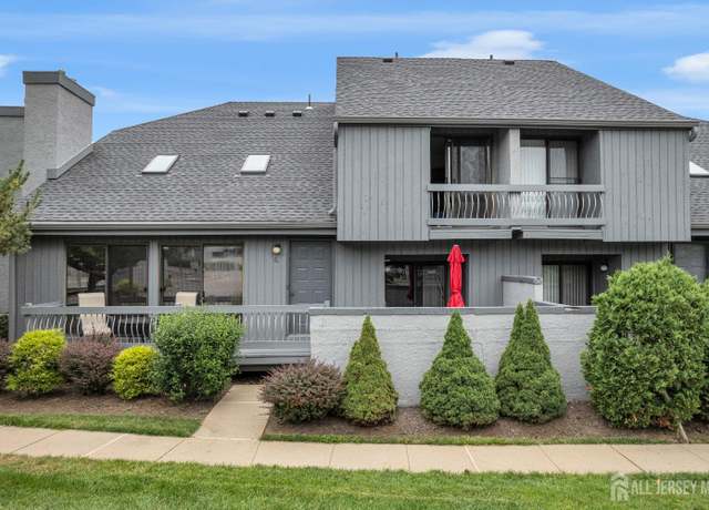 Property at 84 Linda Ln, Edison, NJ 08820, 2 beds, 2.5 baths