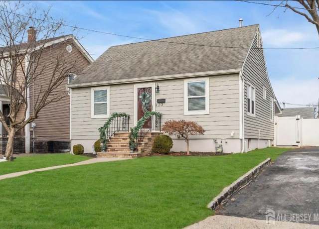 Property at 20 Hamilton Ave, Fords, NJ 08863, 2 beds, 1.5 baths