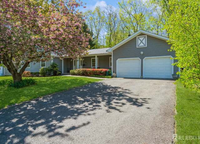 Property at 28 Thrush Dr, East Brunswick, NJ 08816, 5 beds, 3.5 baths