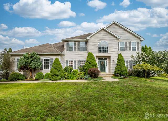 Property at 28 Imperial Ct, Monroe, NJ 08831, 5 beds, 4 baths