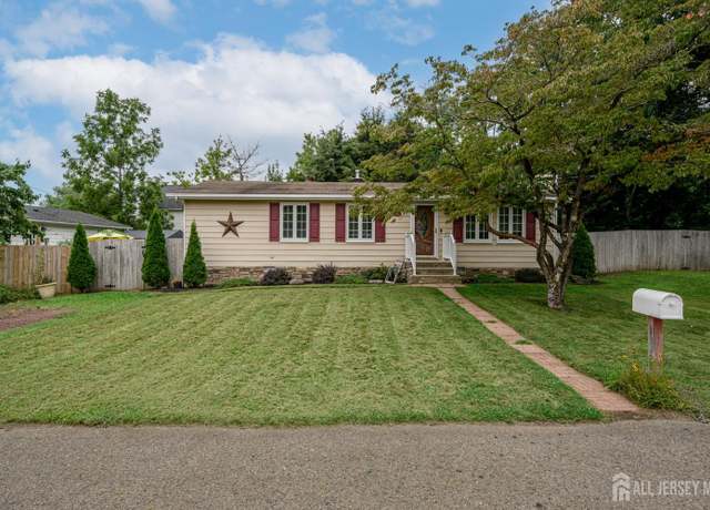 Property at 1 Washington Ave, Helmetta, NJ 08828, 3 beds, 1 bath