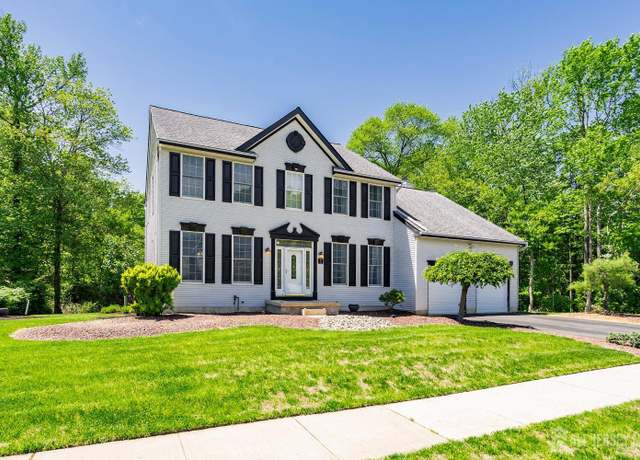 Property at 29 Debra Dr, South Brunswick, NJ 08810, 4 beds, 2.5 baths