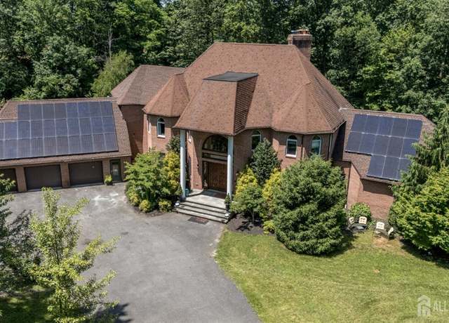 Property at 27 Mountainview Dr, Green Twp, NJ 07821, 4 beds, 4.5 baths