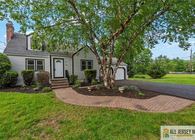 Property at 16 Lakeside Dr, Piscataway, NJ 08854, 4 beds, 3 baths