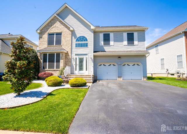 Property at 35 Timber Ridge Rd, North Brunswick, NJ 08902, 4 beds, 3.5 baths