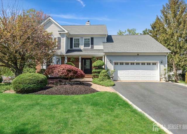 Property at 11 Cardinal Ct, Old Bridge, NJ 08857, 3 beds, 2.5 baths