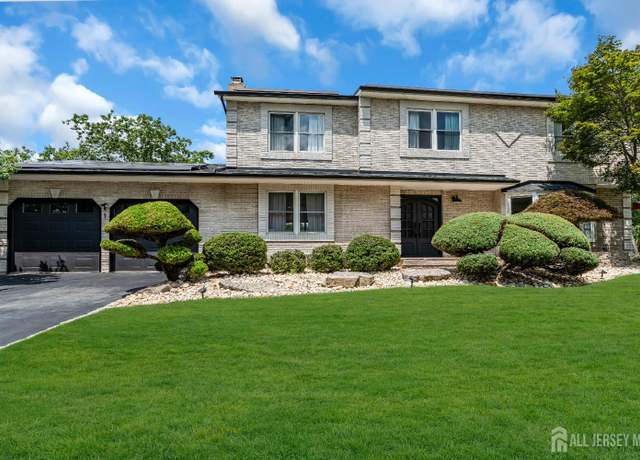 Property at 1 Pheasant Dr, Marlboro, NJ 07746, 5 beds, 2.5 baths