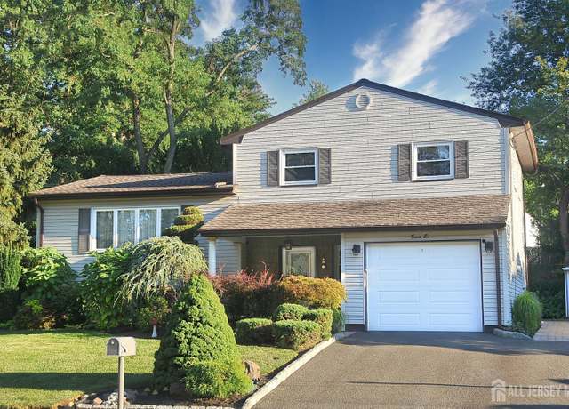 Property at 26 Paris Ave, Edison, NJ 08820, 3 beds, 1.5 baths