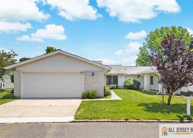 Property at 442 Dahlia Plz Unit 442A, Monroe, NJ 08831, 3 beds, 2 baths
