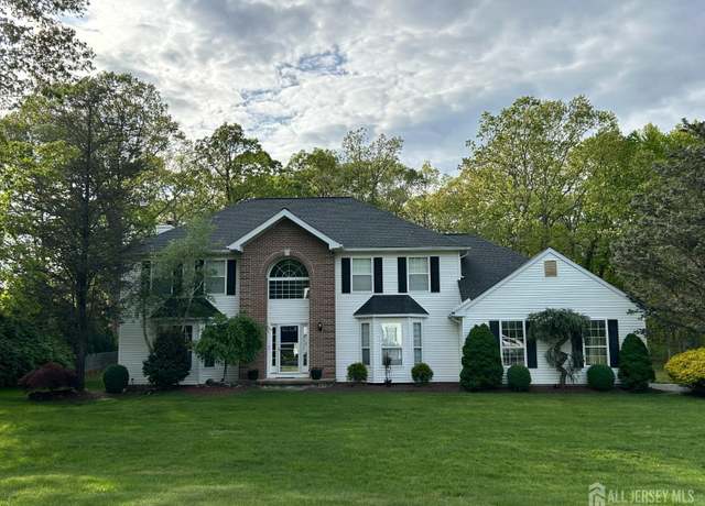 Property at 8 Sugar Pine Dr, Jackson, NJ 08527, 5 beds, 3 baths