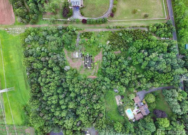 Property at 146 Grouser Rd, Franklin Twsp, NJ 08873