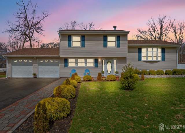 Property at 817 Ellis Pkwy, Piscataway, NJ 08854, 3 beds, 2 baths