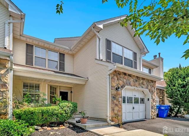 Property at 122 Salem Rd, North Brunswick, NJ 08902, 3 beds, 2.5 baths