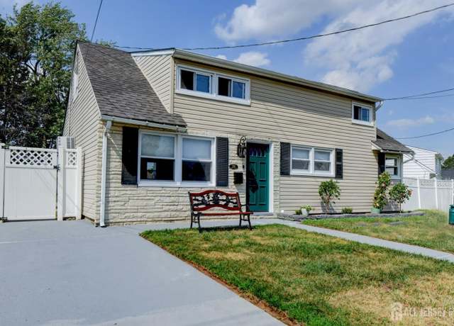 Property at 58 Willow St, Carteret, NJ 07008, 4 beds, 2 baths