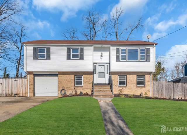 Property at 14 Ridgeview Rd, Jamesburg, NJ 08831, 3 beds, 2 baths