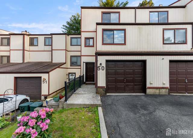 Property at 50 Ellen Heath Dr, Matawan, NJ 07747, 2 beds, 1.5 baths