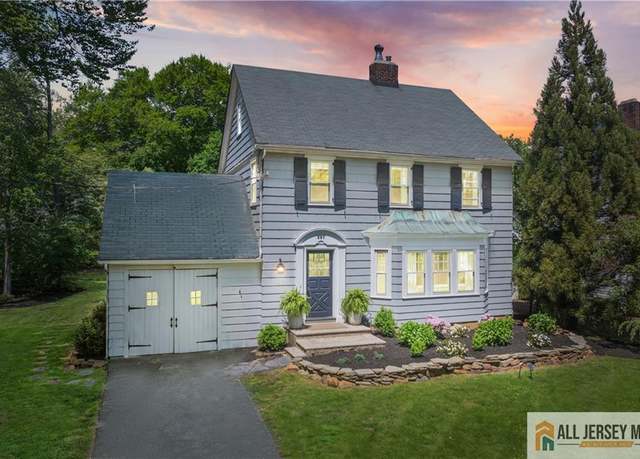 Property at 297 Franklin Rd, North Brunswick, NJ 08902, 4 beds, 1.5 baths
