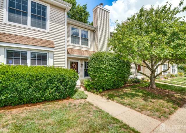 Property at 43 Nottingham Way, Franklin, NJ 08873, 2 beds, 2.5 baths