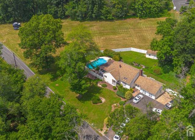 Property at 101 Weston Rd, Franklin, NJ 08873, 3 beds, 3 baths