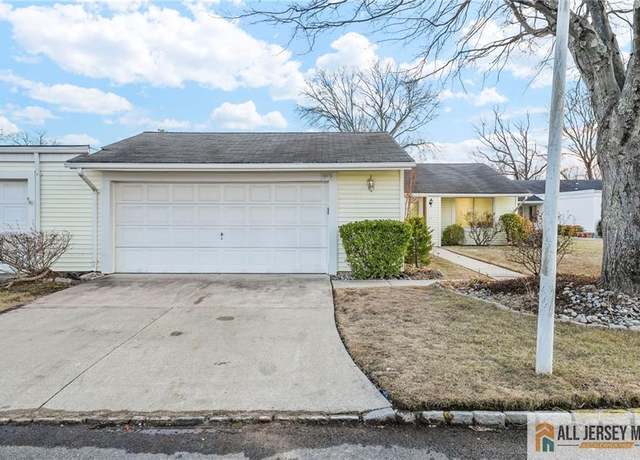 Property at 284 Tabor Rd Unit 284B, Monroe, NJ 08831, 3 beds, 2 baths