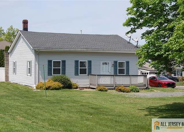 Property at 27 Kuhlthau Ave, Milltown, NJ 08850, 2 beds, 1 bath