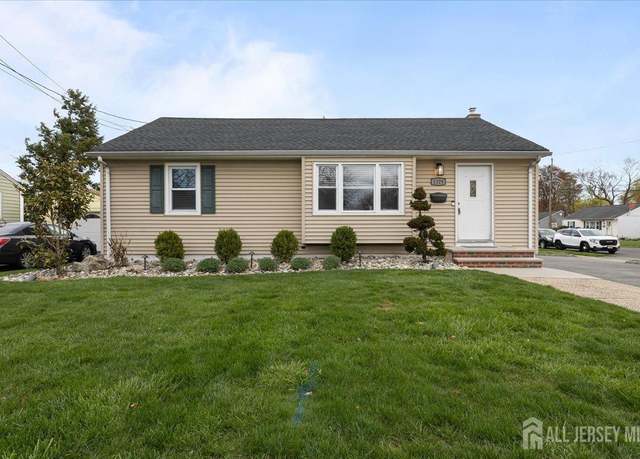 Property at 1329 New Brunswick Ave, Middlesex, NJ 07080, 3 beds, 2 baths