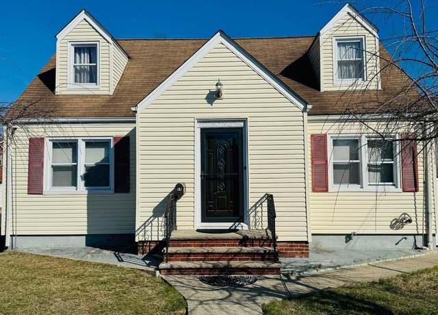 Property at 64 Post Blvd, Carteret, NJ 07008, 4 beds, 2 baths