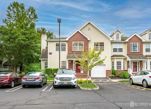 Property at 73 Forest Dr, Piscataway, NJ 08854, 3 beds, 2.5 baths